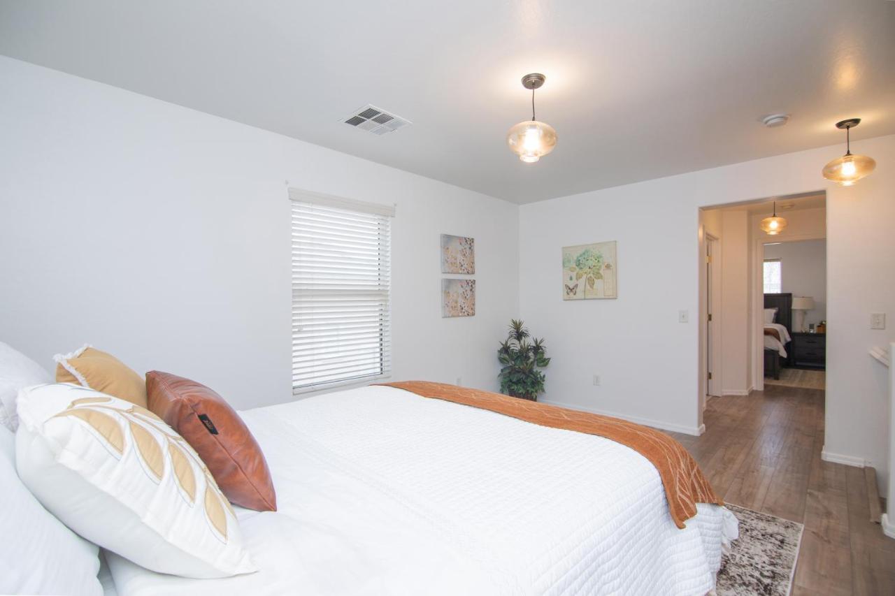 Stylish Home Phoenix - Low Rates Now! Exterior foto