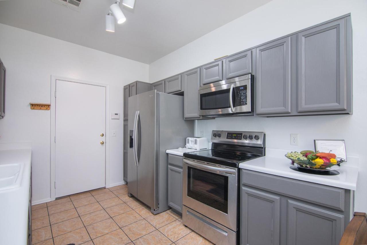 Stylish Home Phoenix - Low Rates Now! Exterior foto