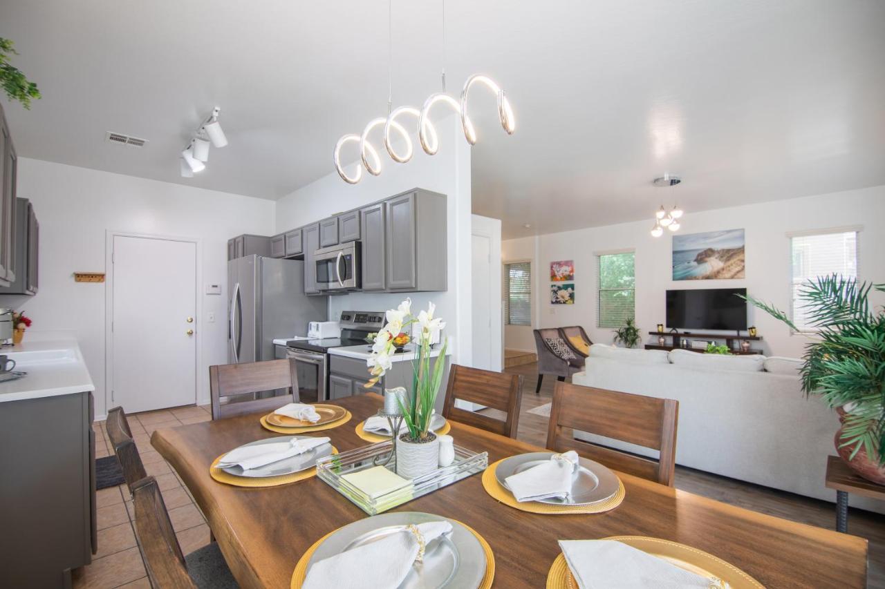 Stylish Home Phoenix - Low Rates Now! Exterior foto
