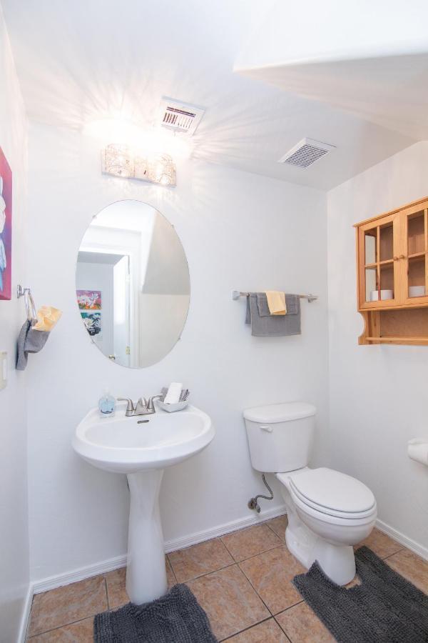 Stylish Home Phoenix - Low Rates Now! Exterior foto