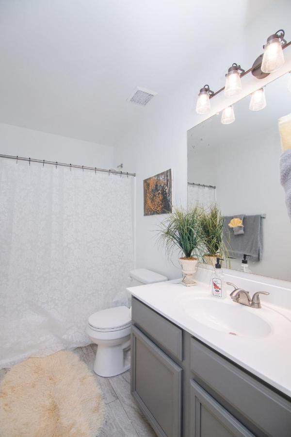 Stylish Home Phoenix - Low Rates Now! Exterior foto
